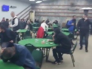 Mühürlenmiş Kıraathanelerde Kumar Oynarken Yakalandılar
