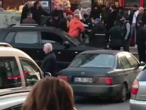 Beylikdüzü’nde Bıçaklı Kavga Anları Kamerada