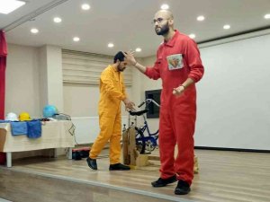 İ̇klim Değişikliği Öğrencilere Tiyatro Oyunuyla Anlatıldı