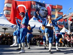 Başkentliler Atatürk’ün Ankara’ya Gelişinin 103. Yılını Coşkuyla Kutladı