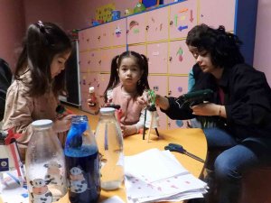 Minik Eller Kodlama Öğreniyor