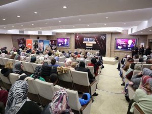 Ak Partili Kadınlar Siyaset Akademisinde Buluştu