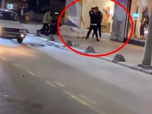 Kavga Ettiği Kişinin Sırtında Sandalyeyi Böyle Kırdı
