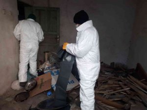 Osmangazi’de Çöp Ev Temizlendi Mahalleli Nefes Aldı