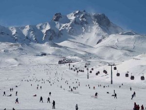 Erciyes’te Hem Dünya Şampiyonası Hem De Kış Festivali