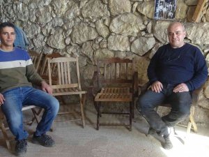 Ömürlük Ahşap Sandalyeler İlgi Çekiyor