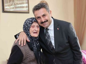 Başkan Eroğlu, En Başarılı Belediye Başkanları Arasında Yer Aldı