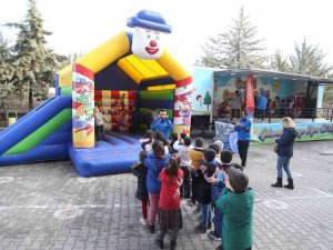 Dezavantajlı Çocuklar İçin Mobil Eğlence