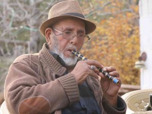 90 Yaşındaki Usta 82 Yıldır Kaval, 50 Yıldır İse Sipsi Çalıyor