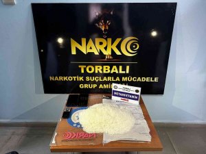 İ̇zmir’de 1 Buçuk Kilo Metamfetamin Ele Geçirildi