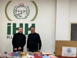 Annelerin Ürettiği Atkı Ve Bereler, Derneği Teslim Edildi