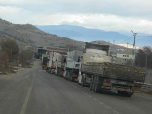 Türkgözü Sınır Kapısı’nda Tır Kuyruğu