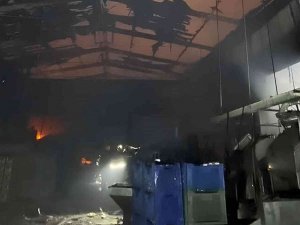 Zeytin Fabrikasında Çıkan Yangın Büyük Çapta Maddi Hasara Yol Açtı