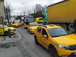 İ̇stanbul’da Taksimetre Güncelleme Kuyruğu