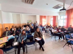 İ̇ş Dünyasının Uzmanları Öğrencilerle Buluştu