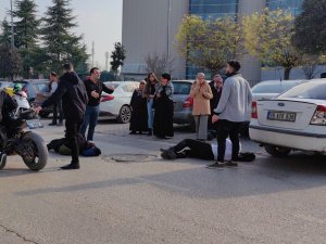 Yaralılara İlk Müdahale Yoldan Geçen Beyin Cerrahından