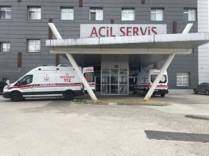 Uyuşturucu Kullanan Genç Kız Hastanelik Oldu