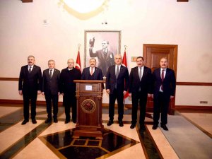 Eski Bakan Eroğlu: "76 Şehrin Su Meselesini Kökünden Çözdük"