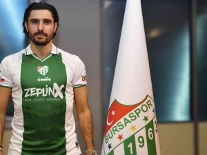 Bursaspor, Özer Hurmacı Transferini Resmen Açıkladı