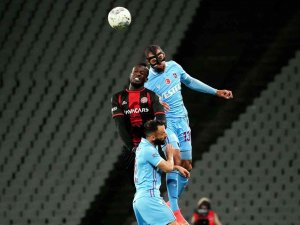 Spor Toto Süper Lig: Fatih Karagümrük: 2 - Trabzonspor: 1 (İ̇lk Yarı)