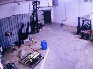 Çatıdan Düşen İşçi Hayatını Kaybetti
