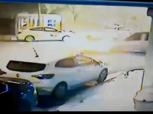 Iğdır‘da Hafif Ticari Araç Otomobile Çarptı: 2 Yaralı