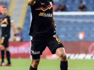 Ali Karimi Ligdeki İlk Golünü Attı