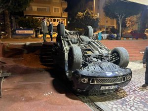 Alanya’da Viteste Unutulan Lüks Cip Devrildi