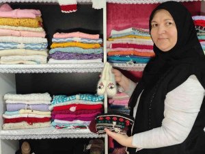 Kadınlar Evde Yaptıkları Ürünleri Bu Dükkana Bırakıp Gidiyor