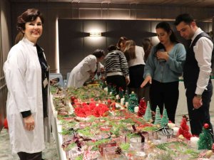 Doktorların El Emeği Ürünleri Öğrencilere Burs Olarak Gidiyor