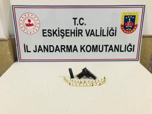 Jandarma Ekiplerinin Operasyonunda Tabanca Ele Geçirildi