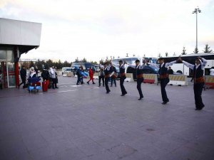 Rus Turistler Erzurum’da Davul Zurna İle Karşılandı