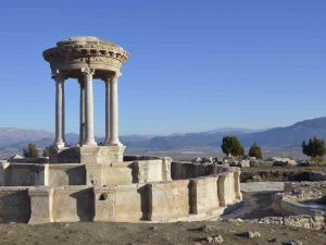 Türkiye’de Suyu İçilebilen Tek Antik Çeşme Burdur’da