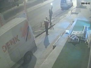 Beylikdüzü’nde Gündüz Kavga Etti, Akşam Evine Ateş Etti