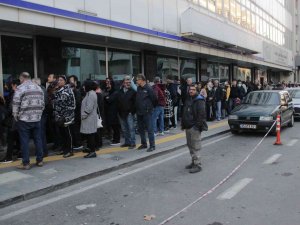 İ̇zmir’de Eyt Kuyruğu