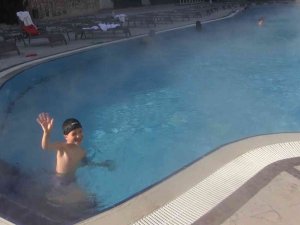 Yeni Yıla Sıcak Havuzda Girecekler