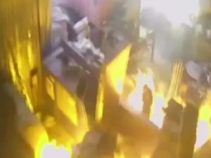 Ümraniye’de Geri Dönüşüm Tesisinde Patlama Anı Kamerada
