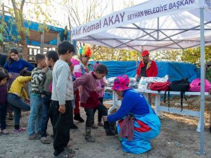 Seyhan’ın ‘Mavi Ekipler’i Mutluluk Dağıtıyor