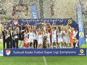 Turkcell 4 Yıl Daha Kadın Futbol Süper Ligi’nin İsim Sponsoru