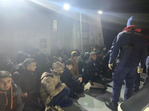 35 Düzensiz Göçmen Yakalandı