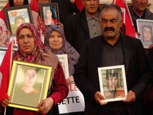 Hdp Önünde Nöbet Tutan Ailelerin Sayısı 349’a Yükseldi