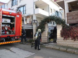 Mutfaktaki Aspiratördeki Yangın Paniğe Sebep Oldu