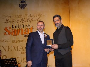 Mehmet Akif Ersoy, Uğur Işılak’ın Yorumuyla Anıldı