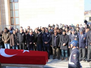 Kıbrıs Gazisi Askeri Törenle Son Yolculuğuna Uğurlandı