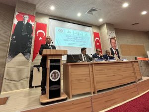 Finans Bankacılık Bölümü Öğrencileri Sektör Temsilcileri İle Panelde Bir Araya Geldiler