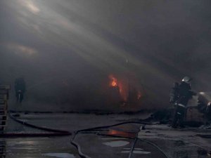 Antalya’da Paketleme Tesisinde Yangın Paniği
