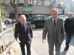 Çiçek Ve Arınç’tan İ̇hlas Medya Ankara Grubu Temsilcisi Kahraman’a Ziyaret