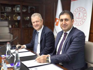 İ̇zto Ve Meb’den Mesleki Eğitimde “İ̇zmir Modeli" İçin İş Birliği