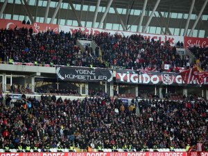 Sivassporlu Taraftarlar Galatasaray Maçına İlgi Gösterdi