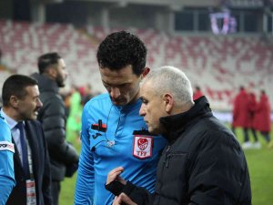 Rıza Çalımbay’dan Hakeme Tepki